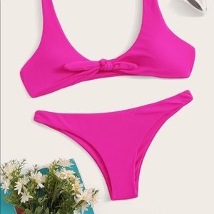 Adorable pink bikini 👙